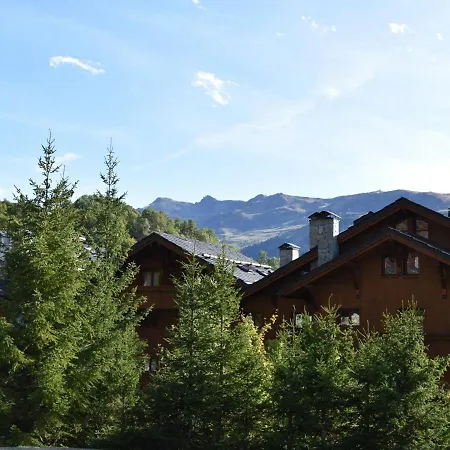 Cosy Avec Piscine, 3 Pieces Pour 6 Personnes A Village, Proche Des Pistes - Fr-1-180-201 Méribel
